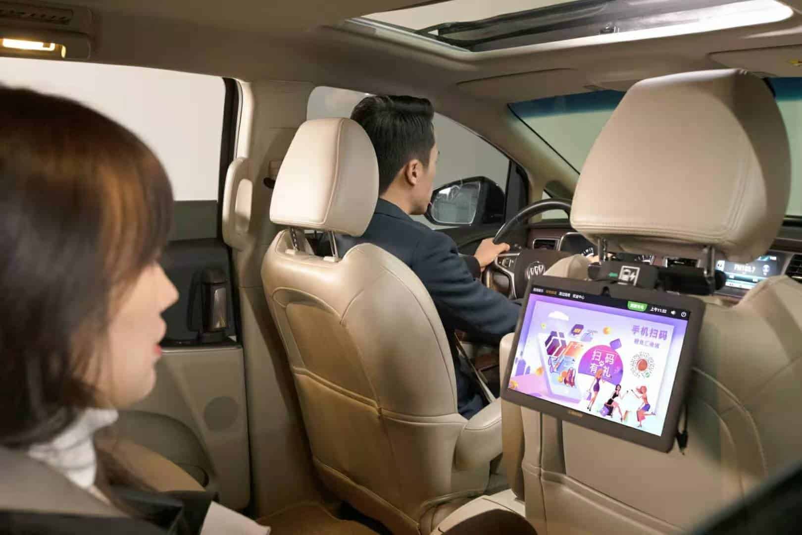 Car Rear Screen Enhance Entertainment and Comfort with Rear LCD Screens | Car Blog