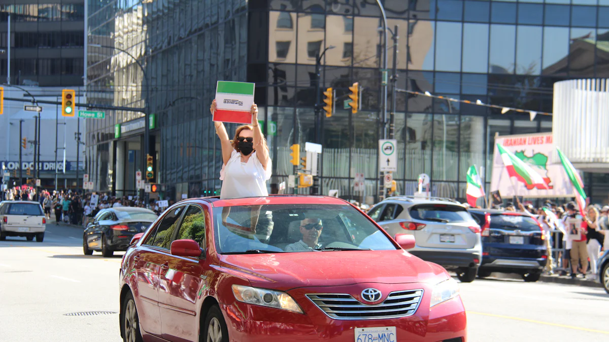 4 Reasons to Invest in Car Roof Advertising Signs for Delivery Cars