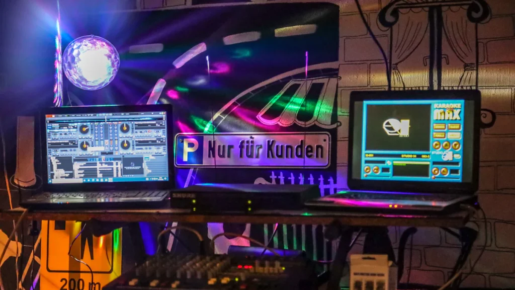 4 Portable Karaoke Machines for TV Entertainment at Home