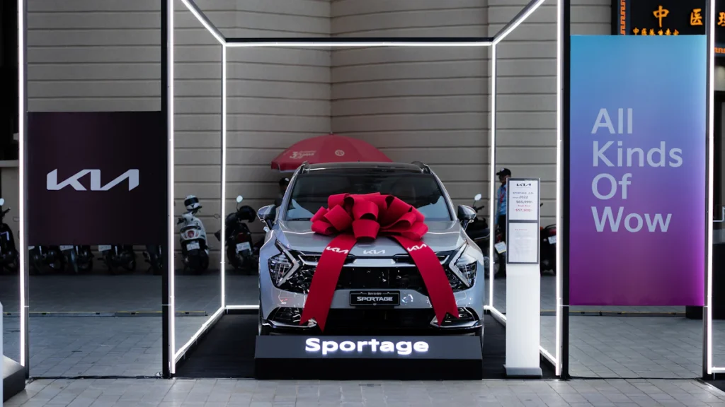 5 Ways LED Car Display Screens Enhance Automotive Advertising