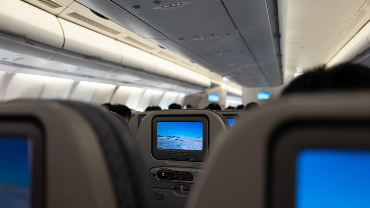 Как использовать задний монитор в автомобиле для развлечения пассажиров