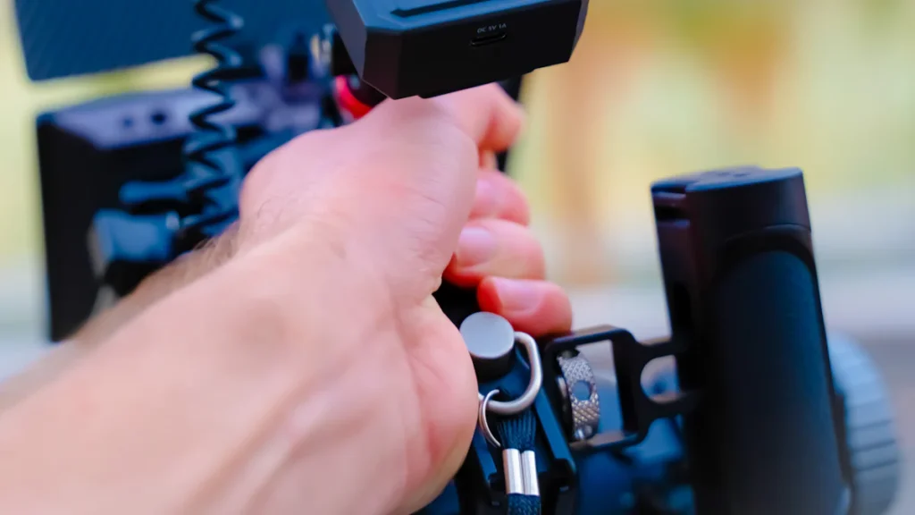 The Ultimate Guide to Wireless Lapel Mic Systems for Videography on Reddit