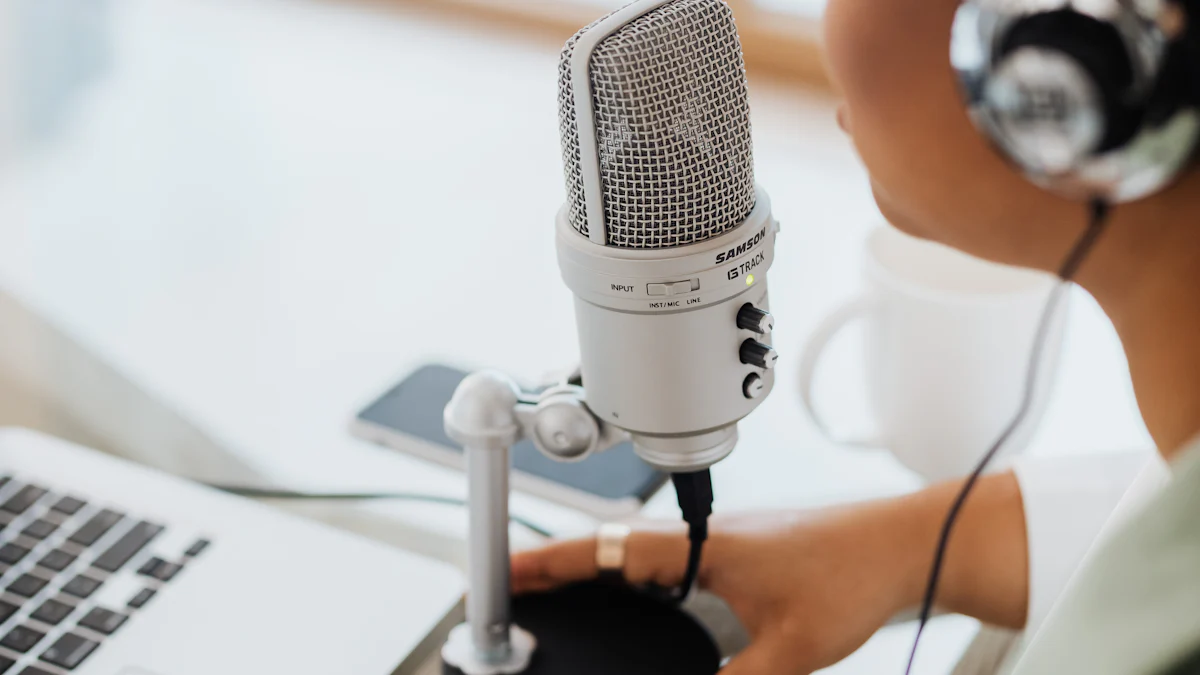 The Benefits of Using an External Microphone for iPhone Video Recording