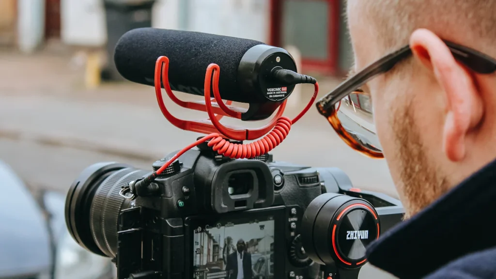 Best Lav Mics: A Comprehensive Comparison Guide