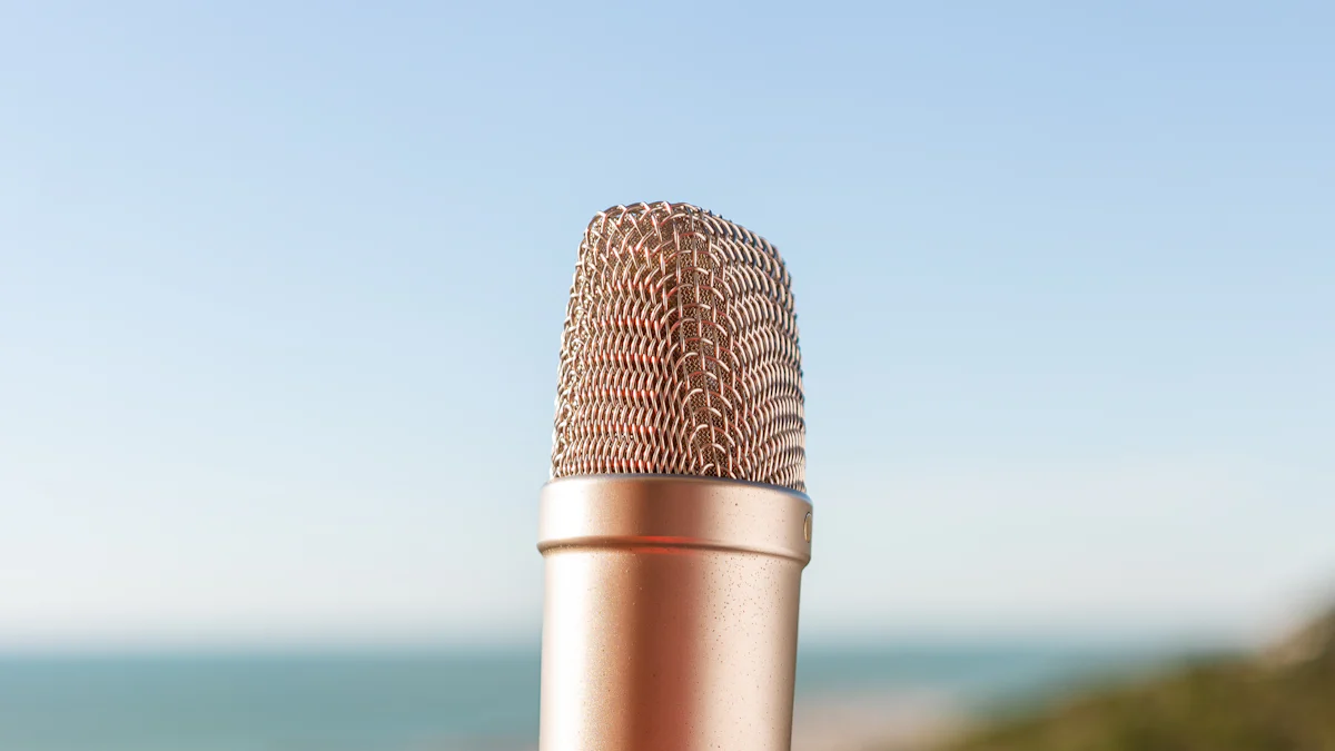 2024 Best iPhone Clip Microphones: User Experiences & Comparisons