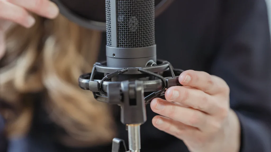 Mini Microphones: Revolutionizing Content Creation for Aspiring Creators