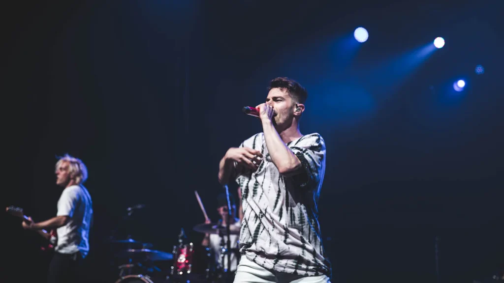 5 Compelling Reasons Singers Need In-Ear Monitors for Live Performances