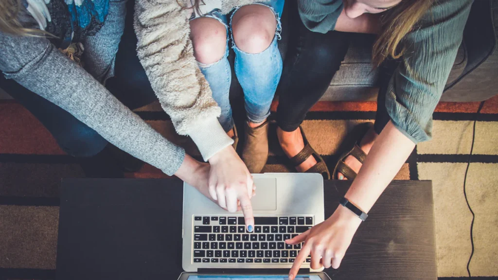 The 7 Best Advertising Strategies for Small Businesses in 2024