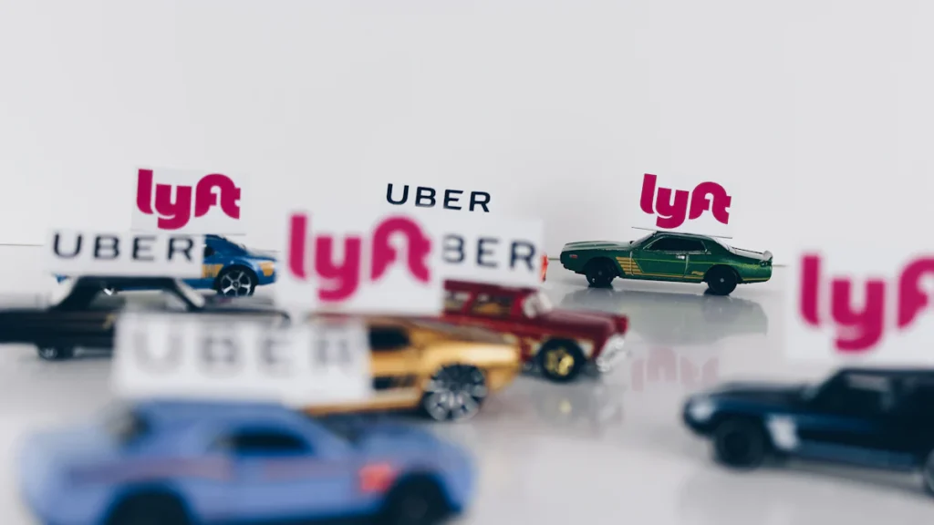 Maximizing Earnings with Rear-Mounted Ride-Hailing Car Screen Advertising