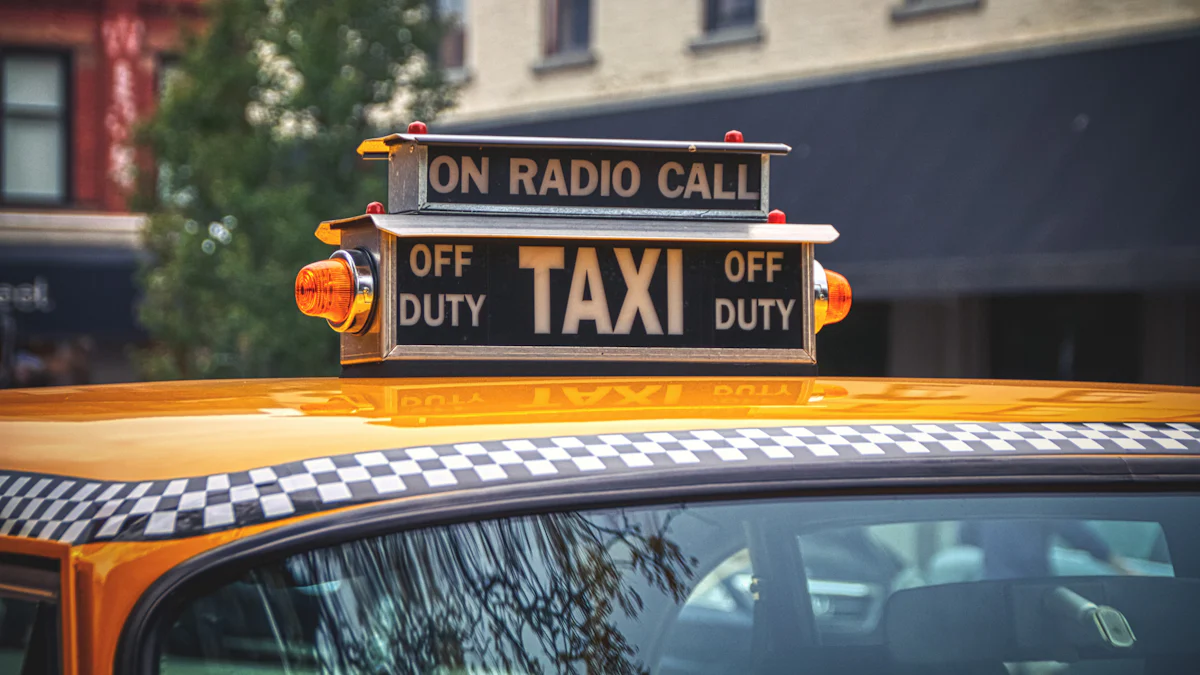 Обзор преимуществ такси рекламного аппарата с LED-дисплеем на заднем окне автомобиля