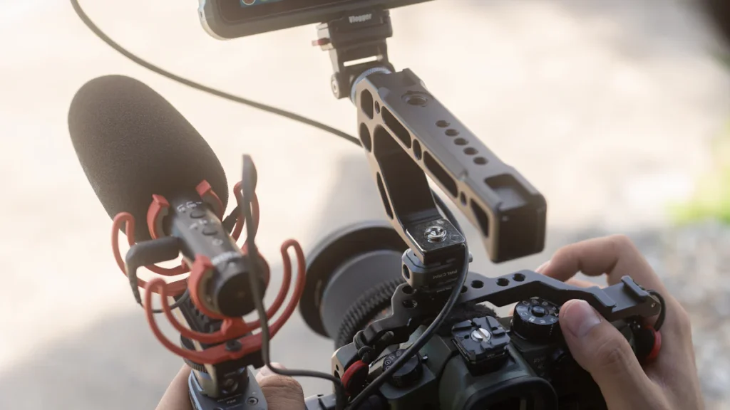 4 Must-Have Wireless Microphones for Vlogging and Social Media Content Creation