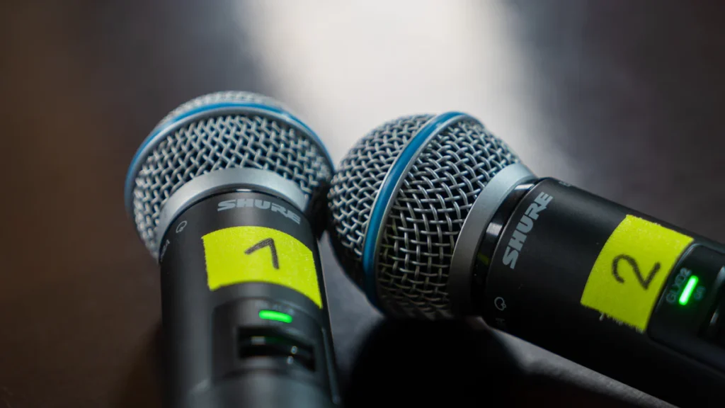 Understanding the HOTEC UHF Dual Wireless Microphone System for Karaoke Machines