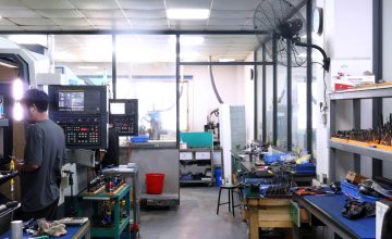 CNC 磨床 车间照片 IMG_3627