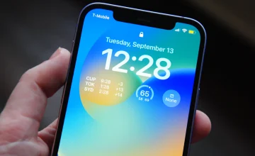 2024 Comparison between TFT LCD and OLED screens for Samsung mobile screen