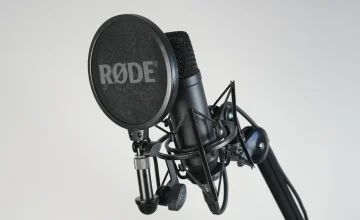 The Best Budget-Friendly Wireless Microphone for YouTube and Vlogging