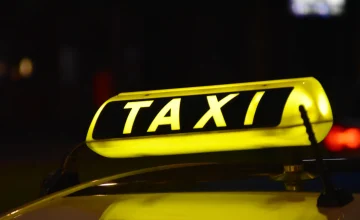 Maximizing Profits with Taxi Advertising Screens